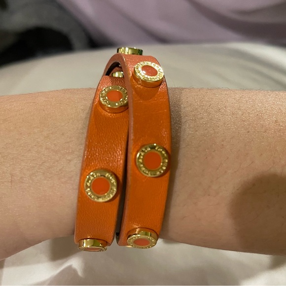 TORY BURCH Leather Strap Logo Studded Double Wrap Bracelet Orange - Picture 4 of 5